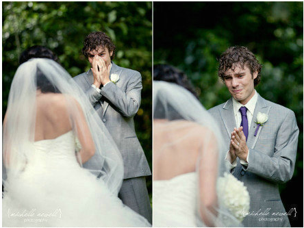 新郎见到新娘穿婚纱_新郎看到新娘穿婚纱的一瞬间 感人摄影