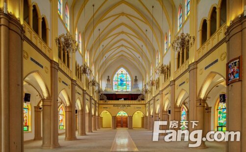 阳澄西湖南岸天主教堂 中国第一高内部装修精致繁复